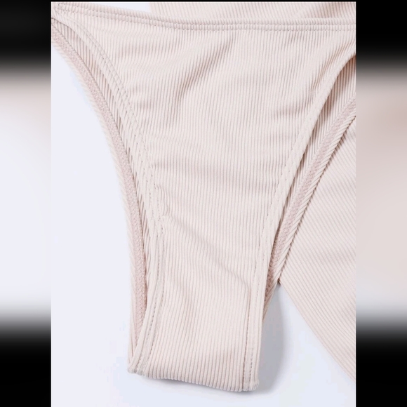 3 Piece Galetian Cream Bikini Set (L) - Picture 4 of 7